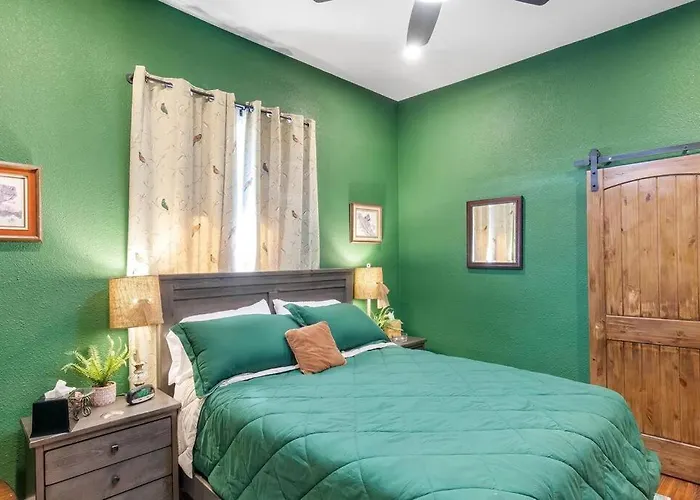 Stockyards-3/4 Mile Away!-sleeps 8-americana House Fort Worth
